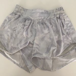 Lululemon size 2 shorts 4 inch